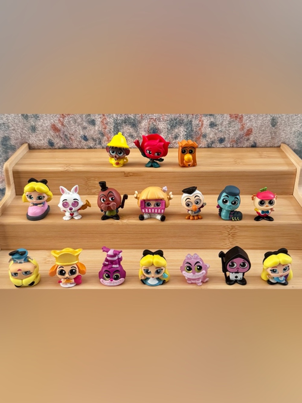 Disney Doorables ALICE IN WONDERLAND MIXED SERIES LOT OF 17